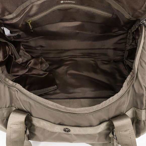 Lululemon Women's Wunderlust Duffle Bag 40L Nomad Gray OS - Picture 13 of 13